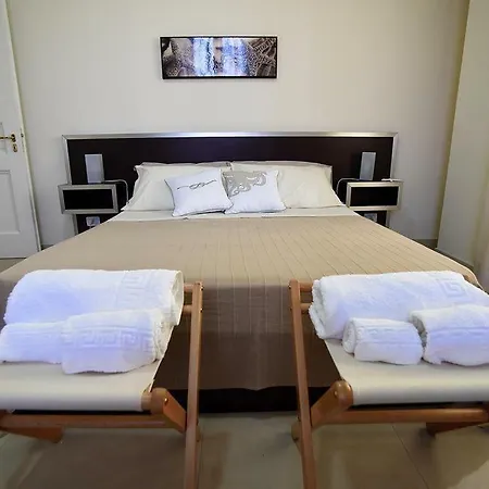 - Iap02369-cya Apartman *